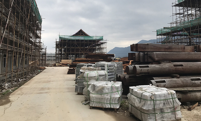 甘肃省河口古镇点亮纱灯 传承技艺增添年味
